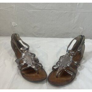Seychelles  Metallic Leather Gladiator Flat Sandals Size 8